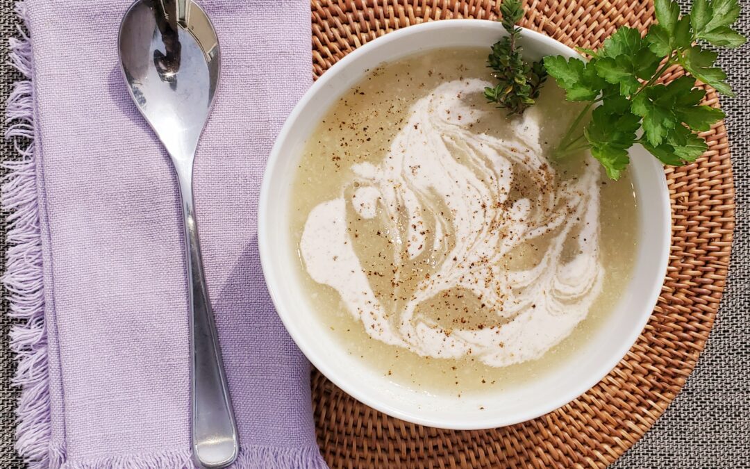 Cream of Celery Soup (vegan, easy peasy!)